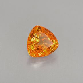 1.11カラットの天然ゴールデンオレンジサファイア（6.2×6.2 mm・トリリアント）