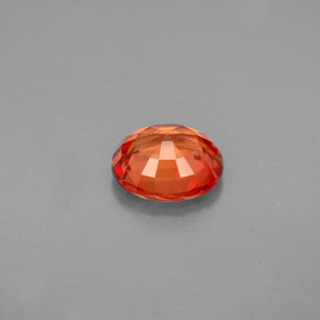 1.54カラットの天然レッドオレンジサファイア（7.3×6.3 mm・オーバルカット）