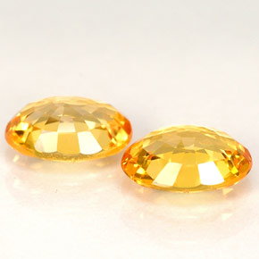 カラットの天然ゴールデンイエローサファイア（7×5.2 mm・オーバルカット）