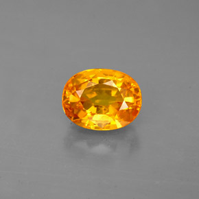 2.13カラットの天然ゴールデンイエローサファイア（7.8×6 mm・オーバルカット）
