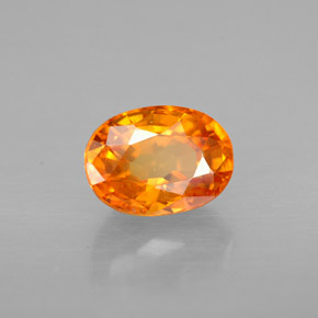 1.50カラットの天然イエローオレンジサファイア（7.1×5.2 mm・オーバルカット）