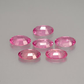カラットの天然パープルピンクサファイア（6×4 mm・オーバルカット）