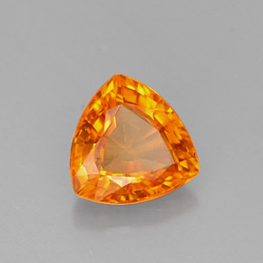 1.04カラットの天然マンダリンオレンジサファイア（6.2×6.2 mm・トリリアント）