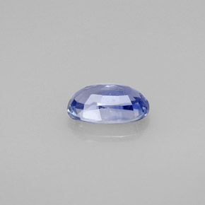 1.57カラットの天然ライトブルーサファイア（8.5×5.3 mm・オーバルカット）