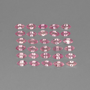 カラットの天然ピンクサファイア（4.1×2.1 mm・マーキス）