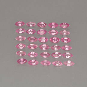 カラットの天然ピンクサファイア（3.9×2 mm・マーキス）