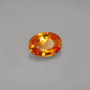 0.90カラットの天然イエローオレンジサファイア（7×5.1 mm・オーバルカット）