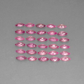 カラットの天然ピンクサファイア（4.2×2.1 mm・マーキス）