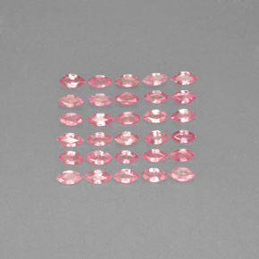 カラットの天然ピンクサファイア（3.9×2 mm・マーキス）
