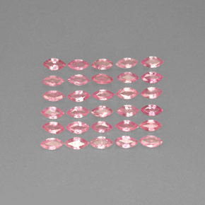 カラットの天然ピンクサファイア（3.9×2 mm・マーキス）