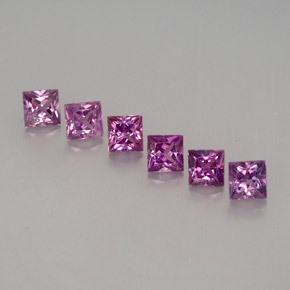 カラットの天然パープルサファイア（3.3×3.2 mm・四角）
