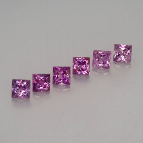 カラットの天然パープルサファイア（3.3×3.2 mm・四角）