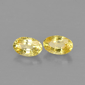 カラットの天然イエローサファイア（5×3.2 mm・オーバルカット）
