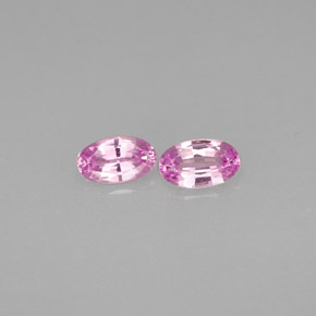 カラットの天然ピンクサファイア（5×3 mm・オーバルカット）