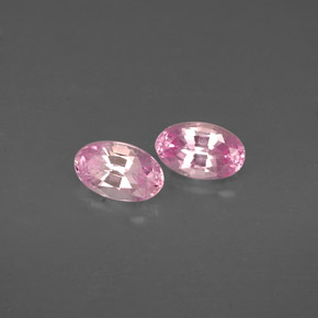 カラットの天然ピンクサファイア（5×3.1 mm・オーバルカット）