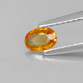 0.28カラットの天然ゴールデンイエローサファイア（5×3.7 mm・オーバルカット）
