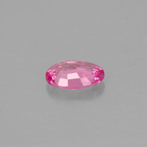 0.48カラットの天然ピンクサファイア（5.8×4 mm・オーバルカット）