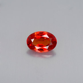 0.53カラットの天然赤みがかったオレンジサファイア（5.9×4.1 mm・オーバルカット）