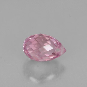 0.90カラットの天然パープルピンクサファイア（5.9×4.2 mm・ブリオレット）