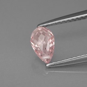 1.12カラットの天然ピンクオレンジサファイア（7.1×4.4 mm・ブリオレット）