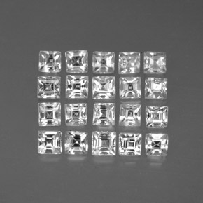 カラットの天然ホワイトサファイア（2.5×2.5 mm・四角）