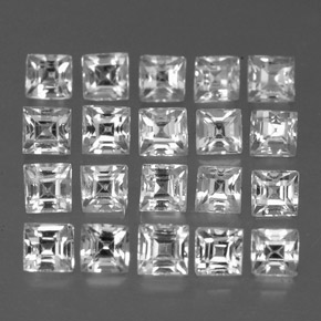 カラットの天然ホワイトサファイア（2.5×2.5 mm・四角）