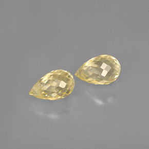 カラットの天然ライトイエローサファイア（5.9×3.8 mm・ブリオレット）