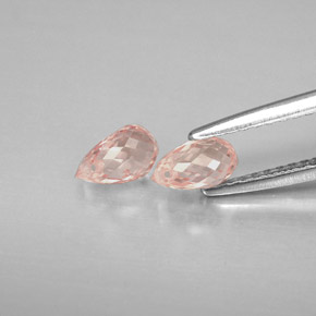 カラットの天然パパラチアサファイア（5.8×3.6 mm・ブリオレット）