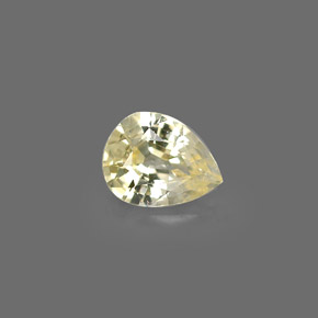 0.44カラットの天然ゴールデンイエローサファイア（5.5×4.3 mm・洋梨の形）