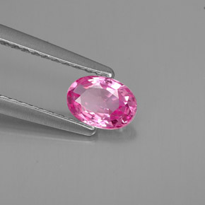 0.52カラットの天然ピンクサファイア（5.7×4.1 mm・オーバルカット）