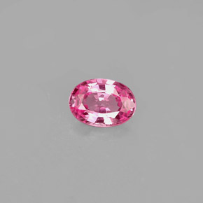 0.47カラットの天然ピンクサファイア（5.6×4 mm・オーバルカット）