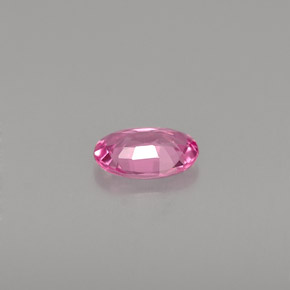0.51カラットの天然ピンクサファイア（6.2×4.1 mm・オーバルカット）
