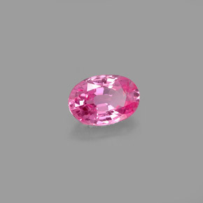 0.49カラットの天然ピンクサファイア（5.8×4 mm・オーバルカット）
