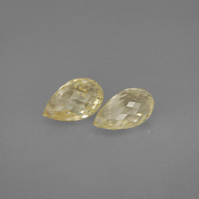 カラットの天然ライトイエローサファイア（7.2×4.6 mm・ブリオレット）
