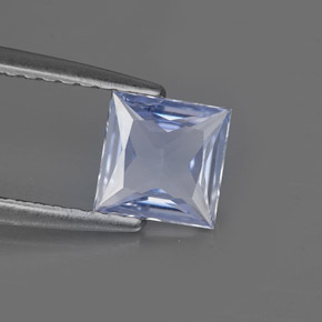 0.74カラットの天然ライトブルーサファイア（5.5×5.5 mm・四角）