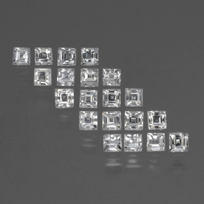1.80カラットの天然ホワイトサファイア（2.3×2.2 mm・四角）