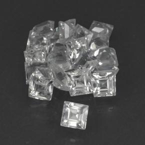 1.69カラットの天然クリアホワイトサファイア（2.3×2.3 mm・四角）