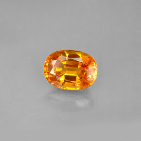 1.81カラットの天然マンダリンオレンジサファイア（8.1×6 mm・オーバルカット）