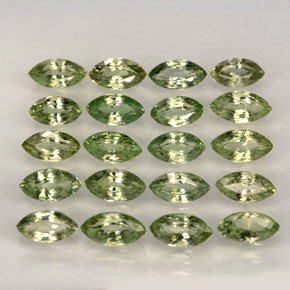 カラットの天然グリーンサファイア（4.7×2.6 mm・マーキス）