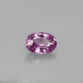 0.63カラットの天然パープルサファイア（6×4.1 mm・オーバルカット）