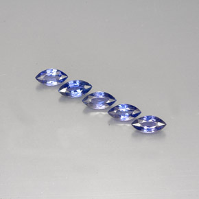 カラットの天然ブルーサファイア（7×3.6 mm・マーキス）