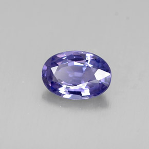 0.53カラットの天然ブルーバイオレットサファイア（5.9×4.1 mm・オーバルカット）