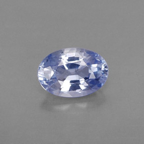 0.59カラットの天然ライトブルーサファイア（5.9×4.1 mm・オーバルカット）
