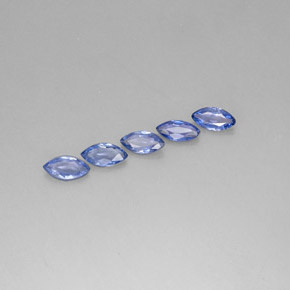 カラットの天然バイオレットブルーサファイア（7.2×3.6 mm・マーキス）