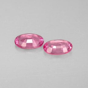カラットの天然ピンクサファイア（5.9×4.1 mm・オーバルカット）
