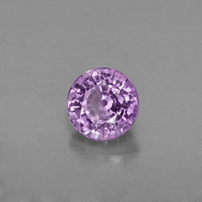 0.48カラットの天然バイオレットピンクサファイア（4.28 mm・ラウンドカット）