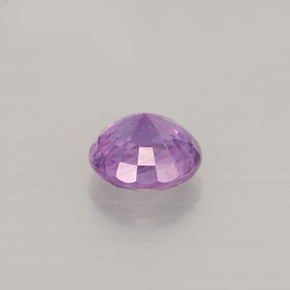 0.52カラットの天然バイオレットサファイア（4.68 mm・ラウンドカット）
