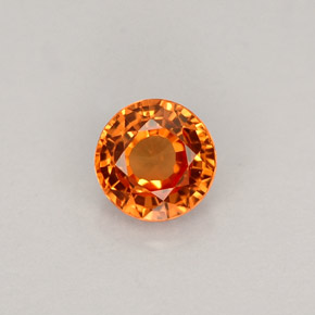 0.59カラットの天然マンダリンオレンジサファイア（4.69 mm・ラウンドカット）