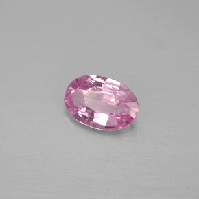 0.47カラットの天然パープルピンクサファイア（5.9×4 mm・オーバルカット）