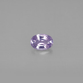 0.52カラットの天然バイオレットサファイア（5.8×4.1 mm・オーバルカット）